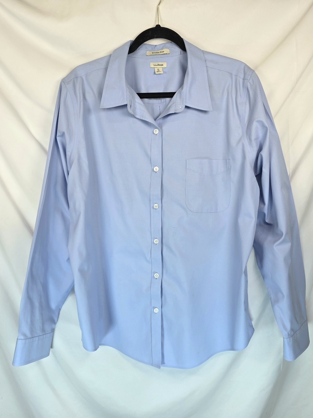 LL Bean Men’s Dress Shirt Sz XL Blue Long Sleeve Wrinkle-Free Polished Crisp